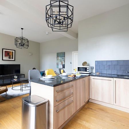 Royal Mile Apartments By Joivy เอดินบะระ ภายนอก รูปภาพ