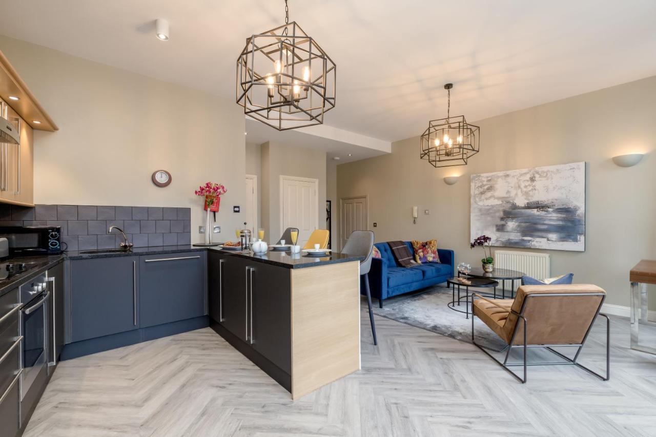 Royal Mile Apartments By Joivy เอดินบะระ ภายนอก รูปภาพ