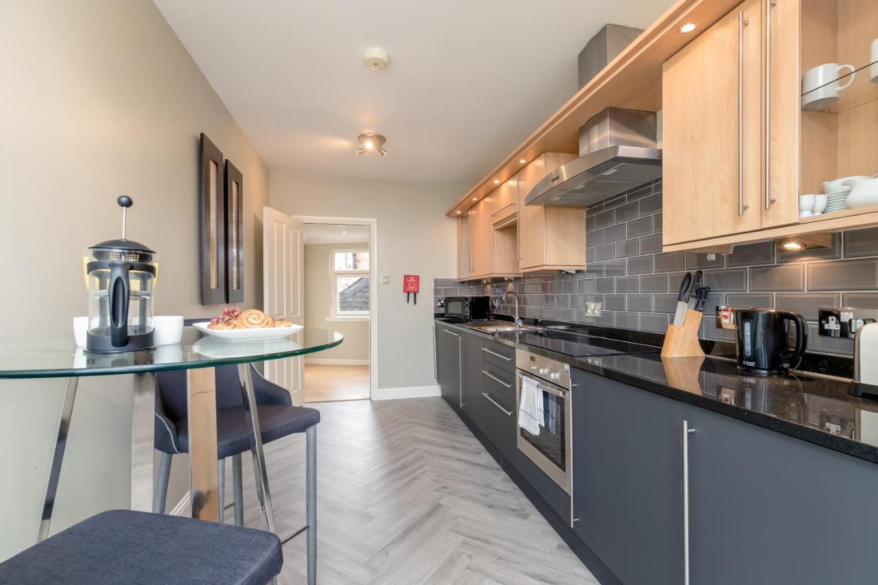 Royal Mile Apartments By Joivy เอดินบะระ ภายนอก รูปภาพ