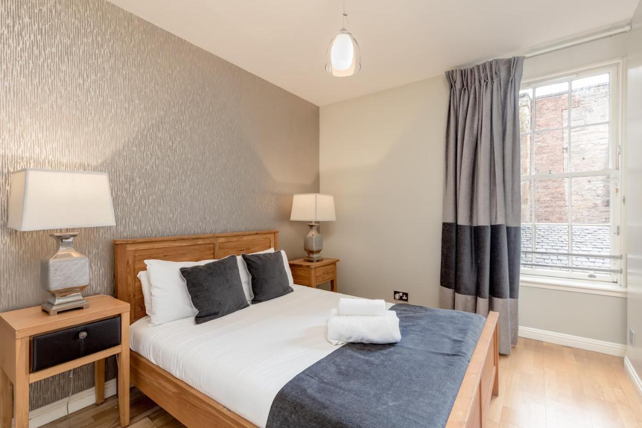 Royal Mile Apartments By Joivy เอดินบะระ ภายนอก รูปภาพ