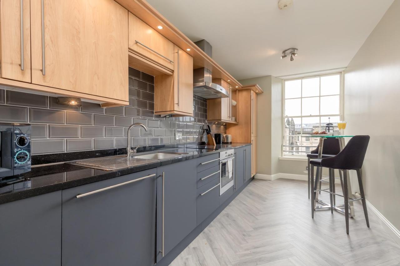 Royal Mile Apartments By Joivy เอดินบะระ ภายนอก รูปภาพ