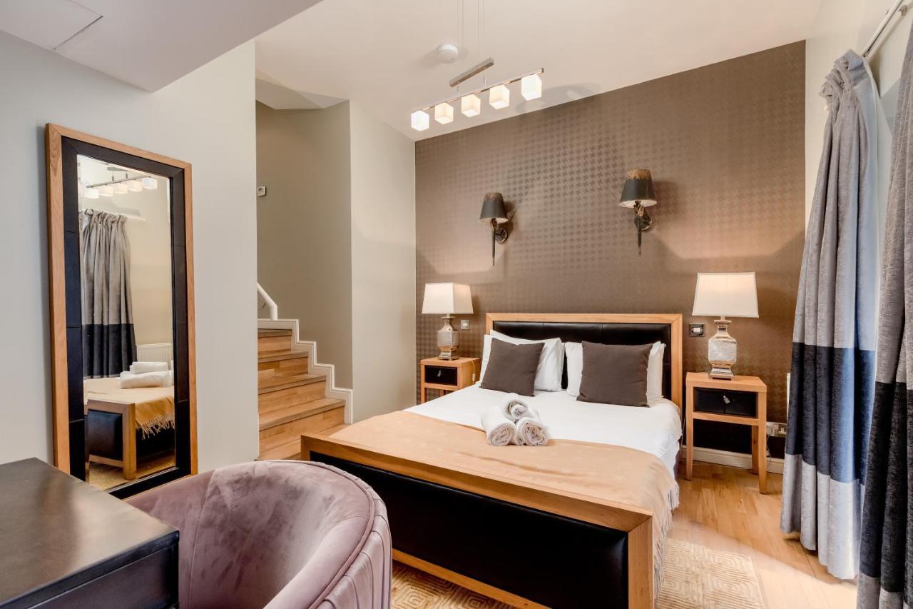 Royal Mile Apartments By Joivy เอดินบะระ ภายนอก รูปภาพ