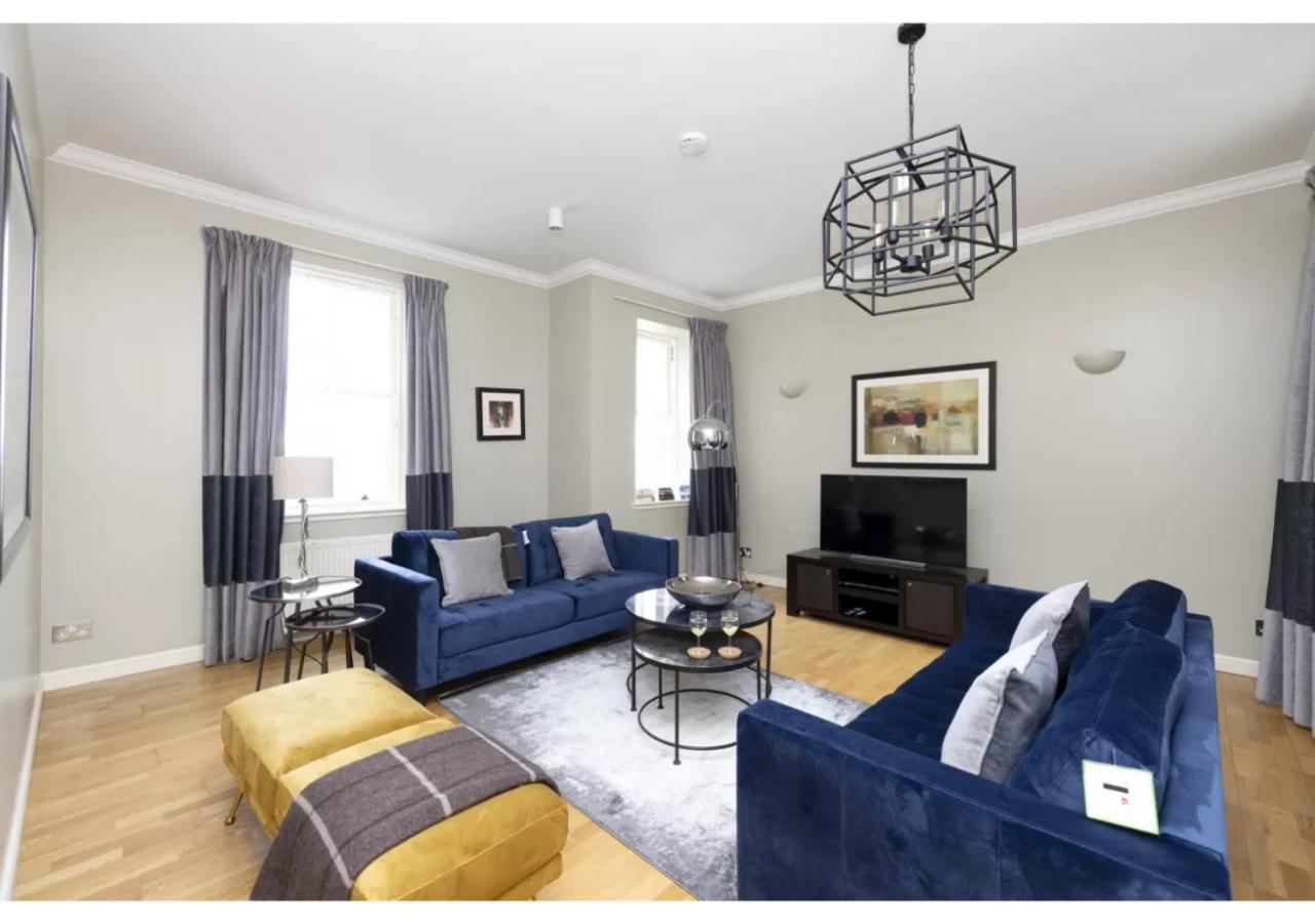 Royal Mile Apartments By Joivy เอดินบะระ ภายนอก รูปภาพ
