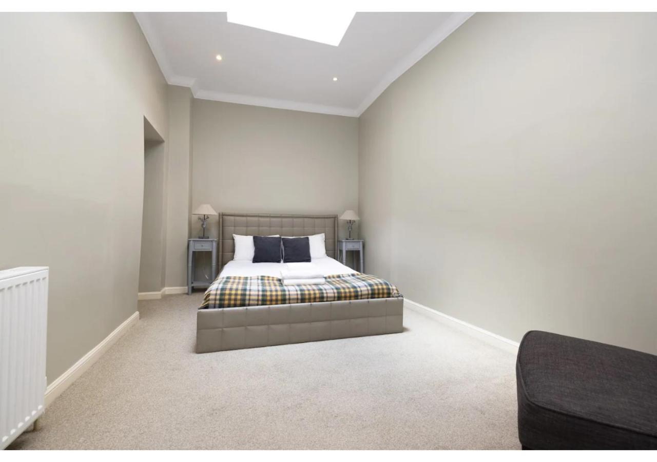 Royal Mile Apartments By Joivy เอดินบะระ ภายนอก รูปภาพ
