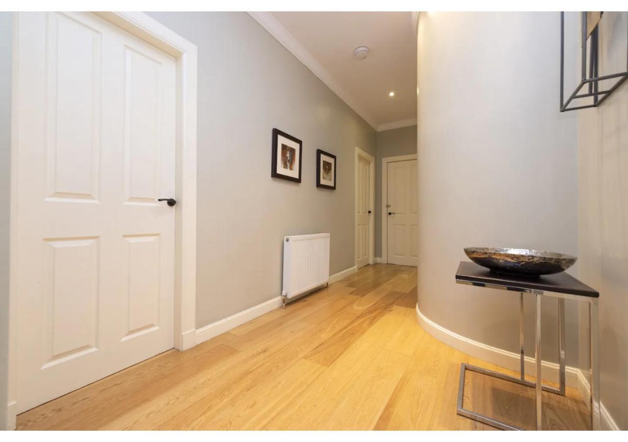 Royal Mile Apartments By Joivy เอดินบะระ ภายนอก รูปภาพ