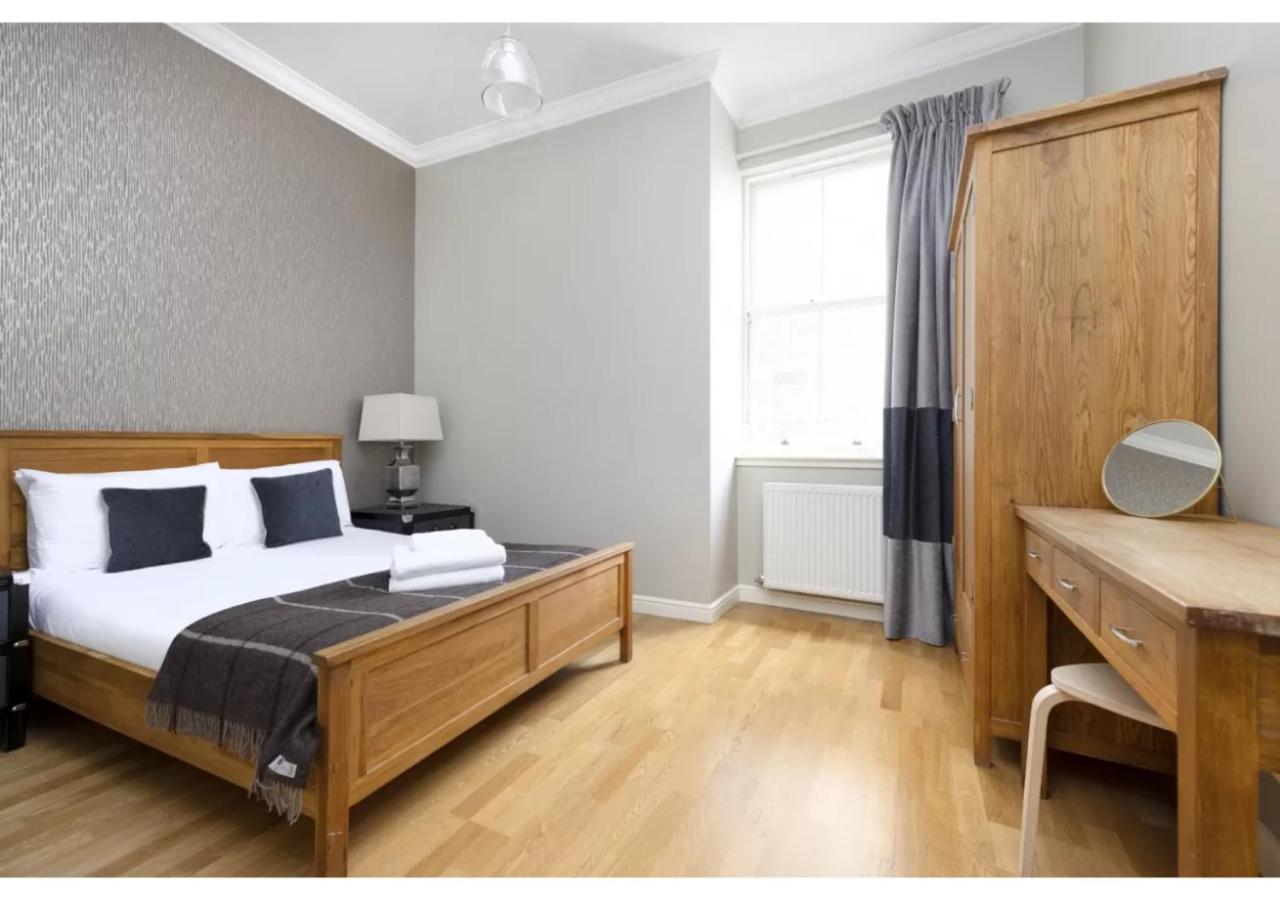 Royal Mile Apartments By Joivy เอดินบะระ ภายนอก รูปภาพ