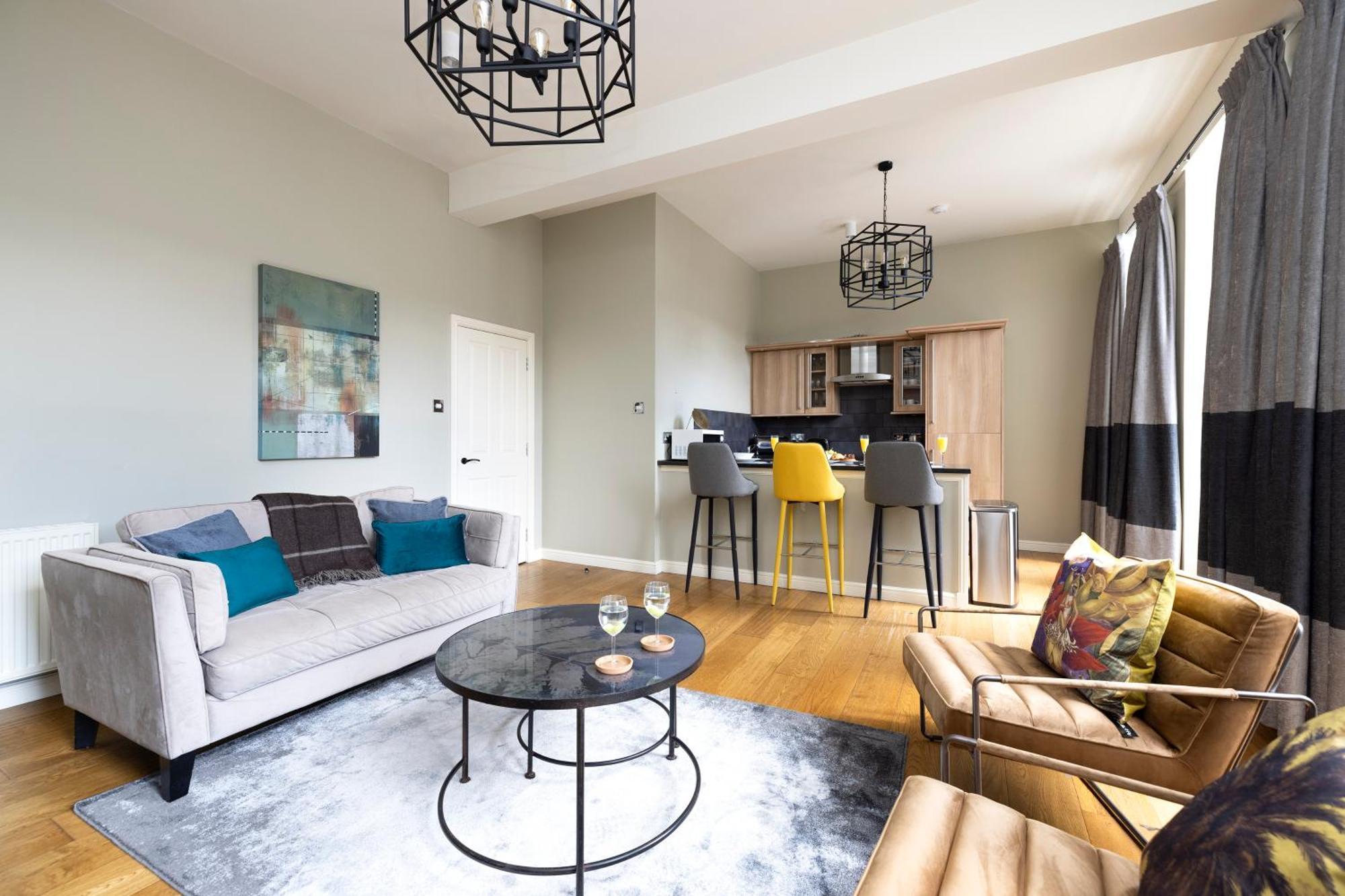 Royal Mile Apartments By Joivy เอดินบะระ ภายนอก รูปภาพ