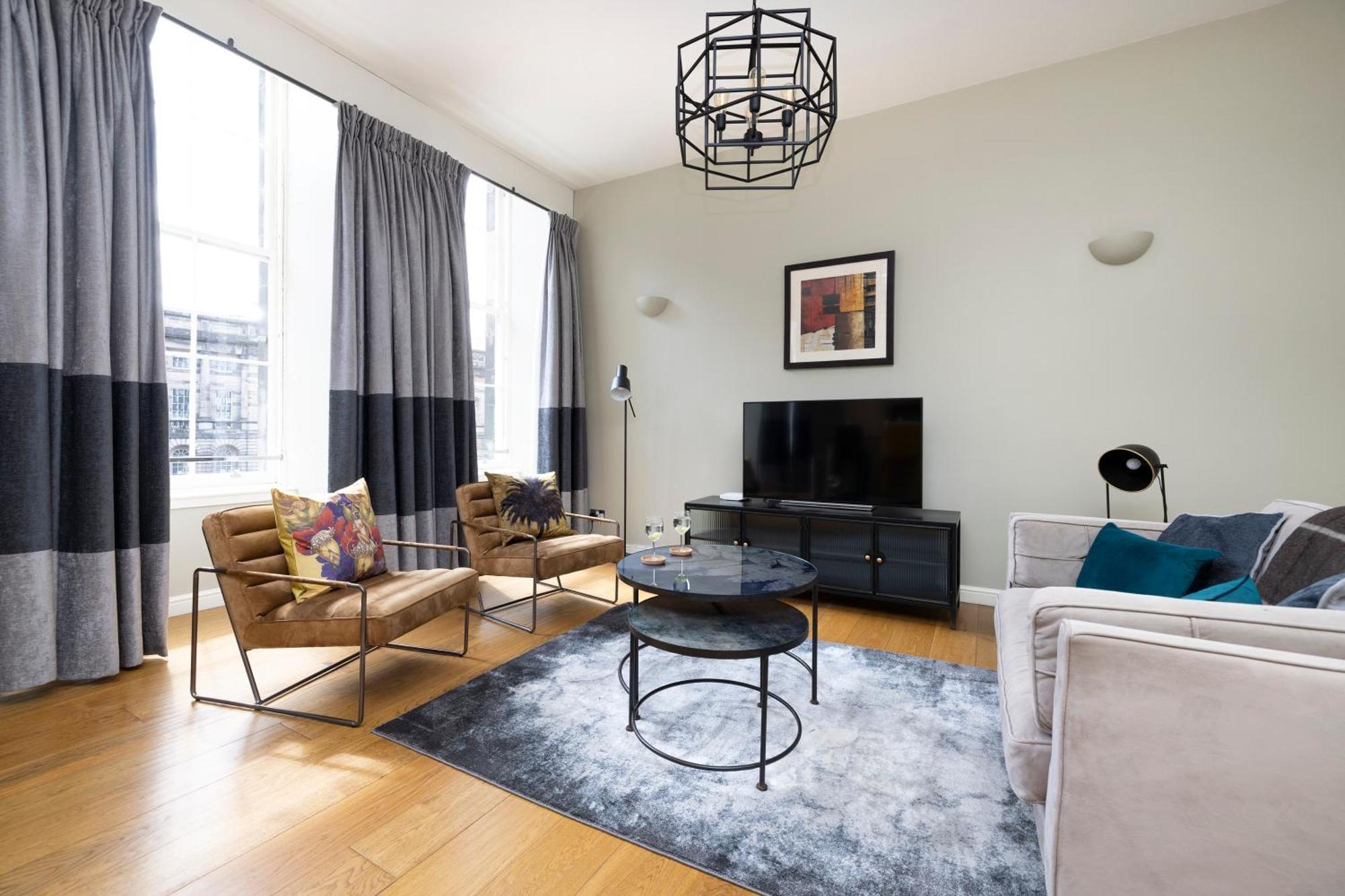 Royal Mile Apartments By Joivy เอดินบะระ ภายนอก รูปภาพ
