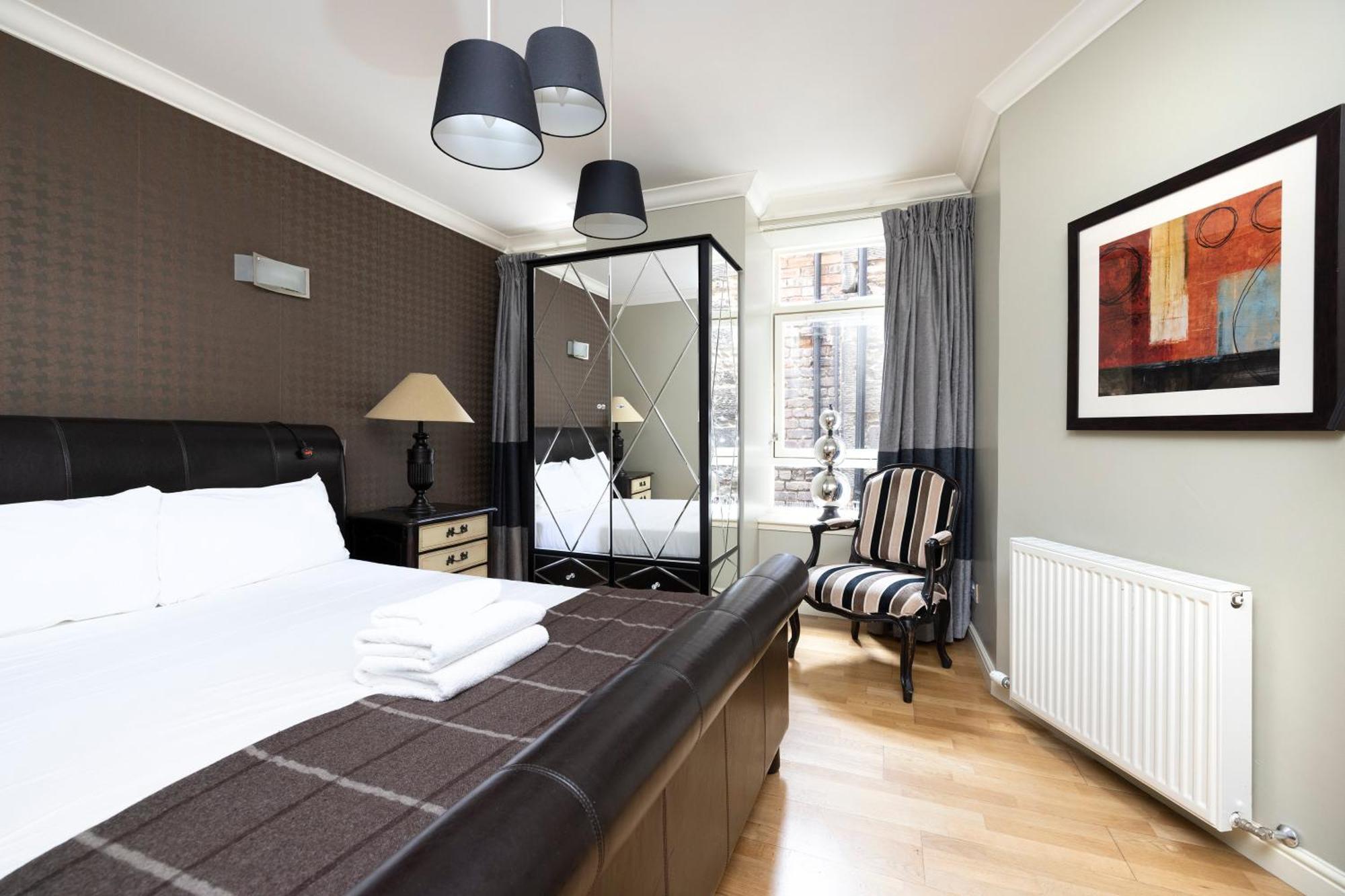 Royal Mile Apartments By Joivy เอดินบะระ ภายนอก รูปภาพ