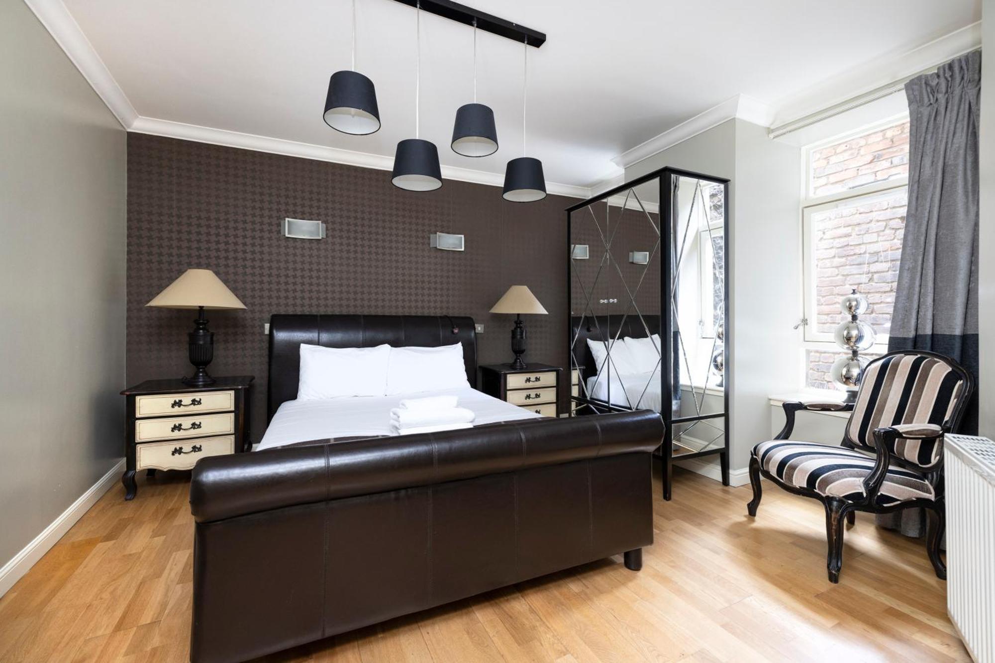 Royal Mile Apartments By Joivy เอดินบะระ ภายนอก รูปภาพ